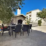 Apartment And Roso Makarska