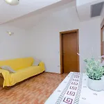 And Roso Apartment Makarska
