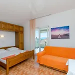 And Roso Apartment Makarska