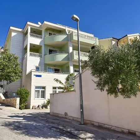 Apartament And Roso