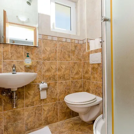 Apartament And Roso *