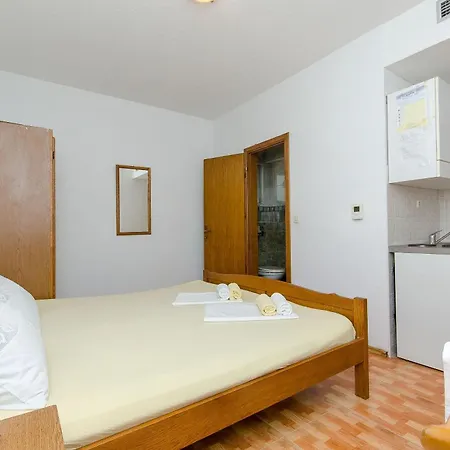 Apartament And Roso Makarska