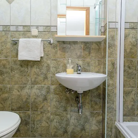 Apartament And Roso