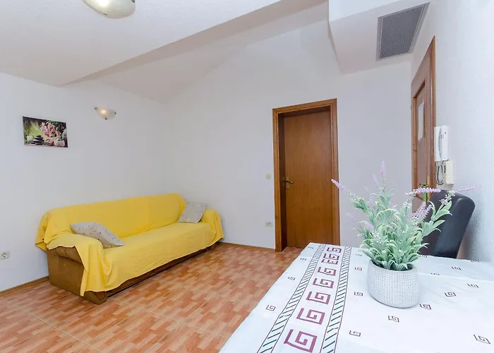 And Roso Apartmán Makarská