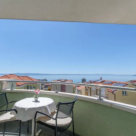 And Roso Apartment Makarska