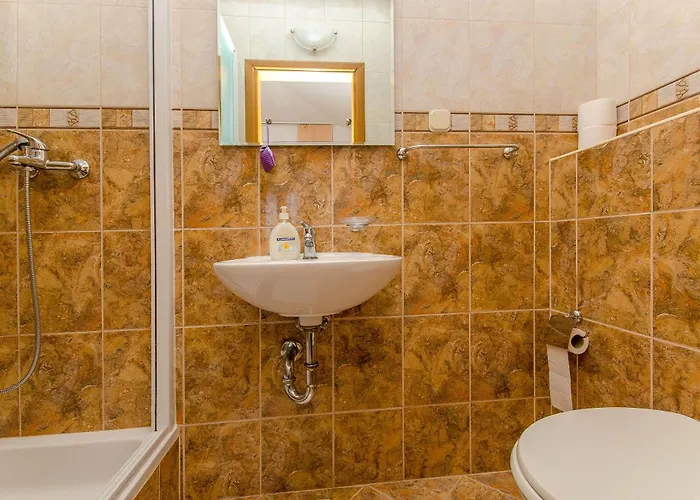 Apartment And Roso Makarska